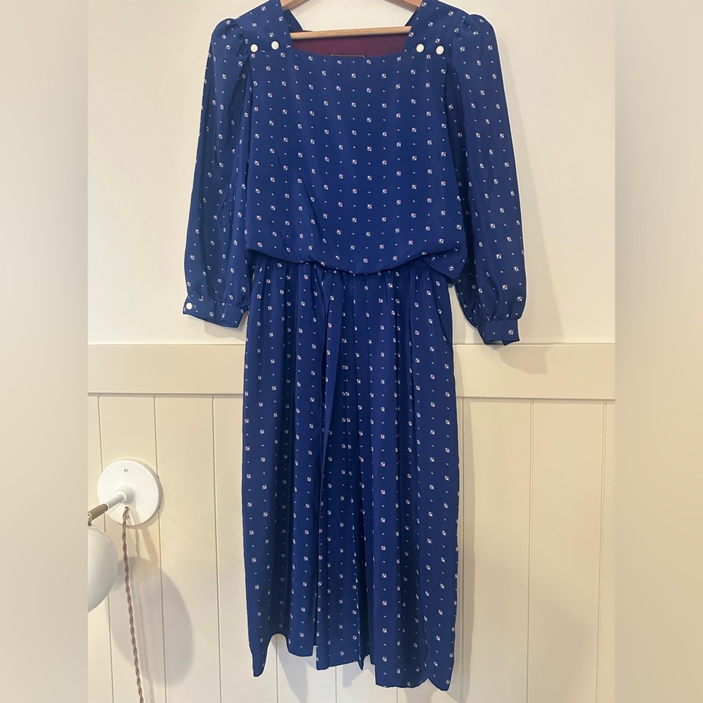 Elegant‎ Blue Midi Dress vintage 1980’s silk material geometric design